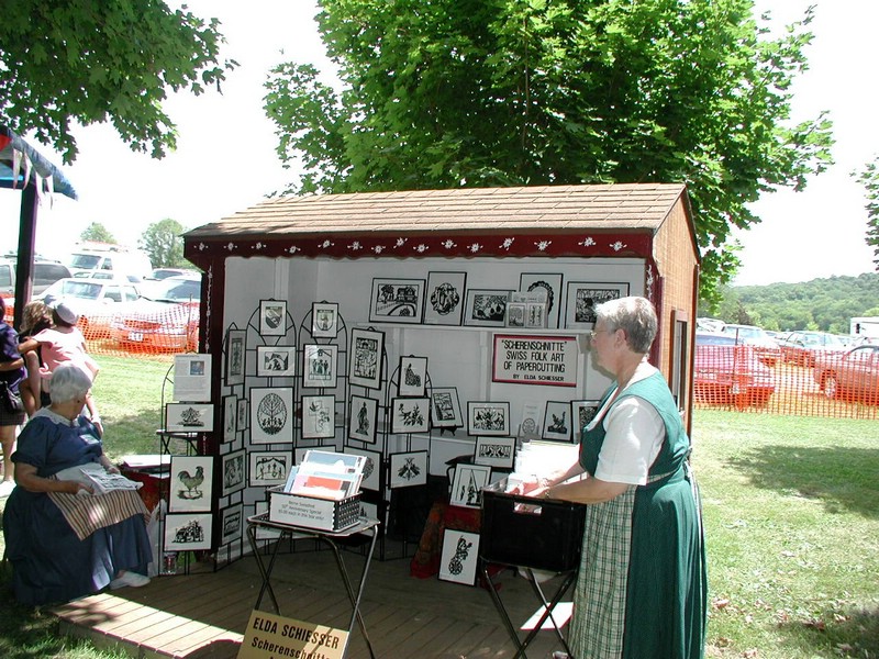 P8020184papercuttingart.JPG